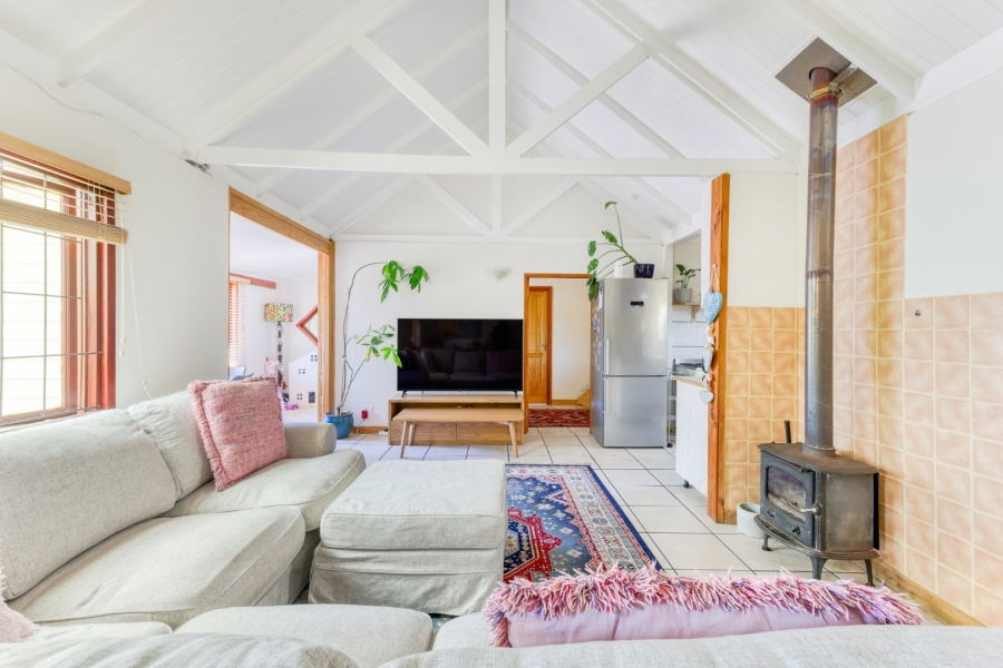 To Let 4 Bedroom Property for Rent in Crofters Valley Western Cape